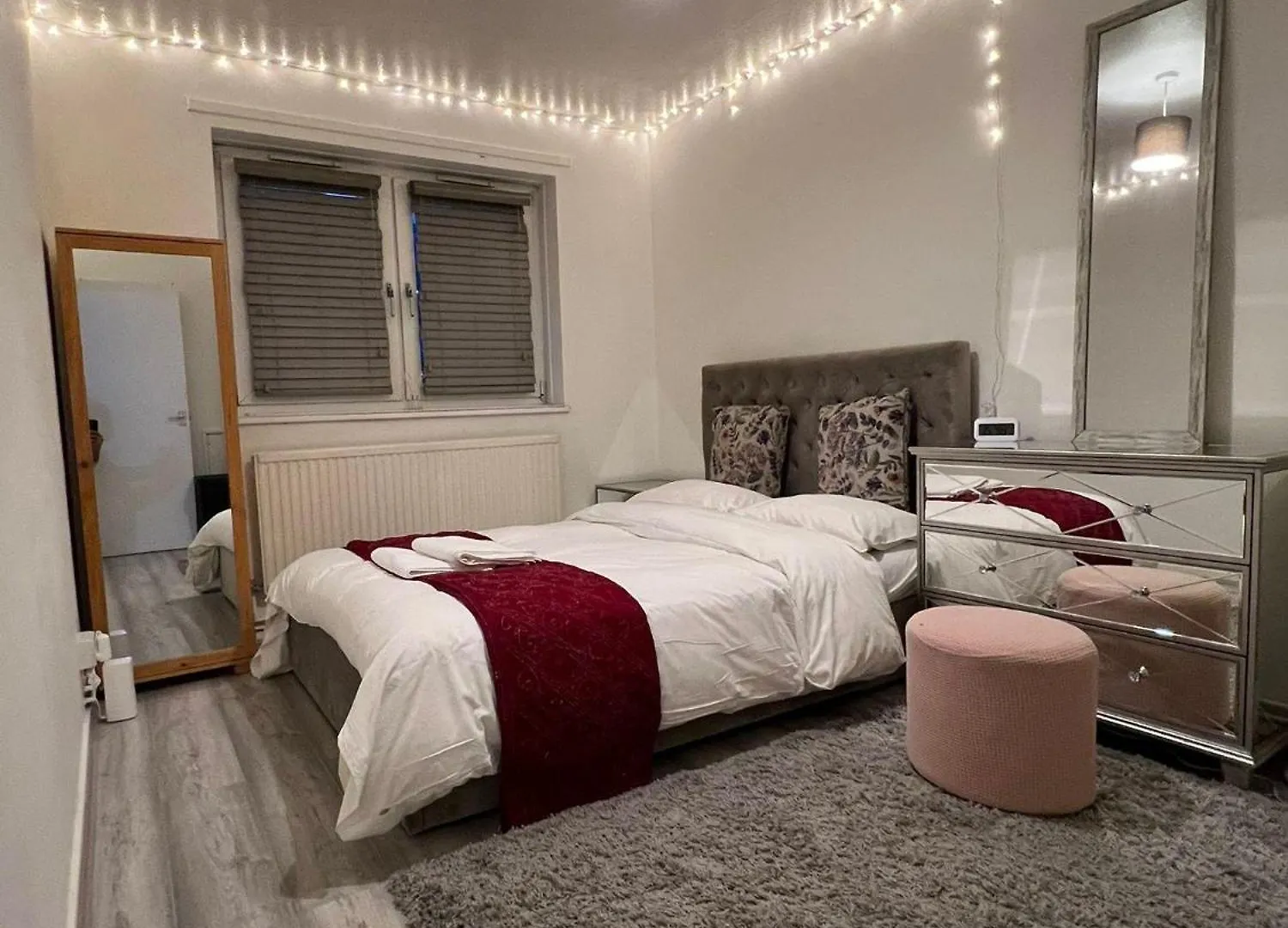 Apartamento Flat-Sleep2Bathtub-Netflix-Heart Of London-Balcony
